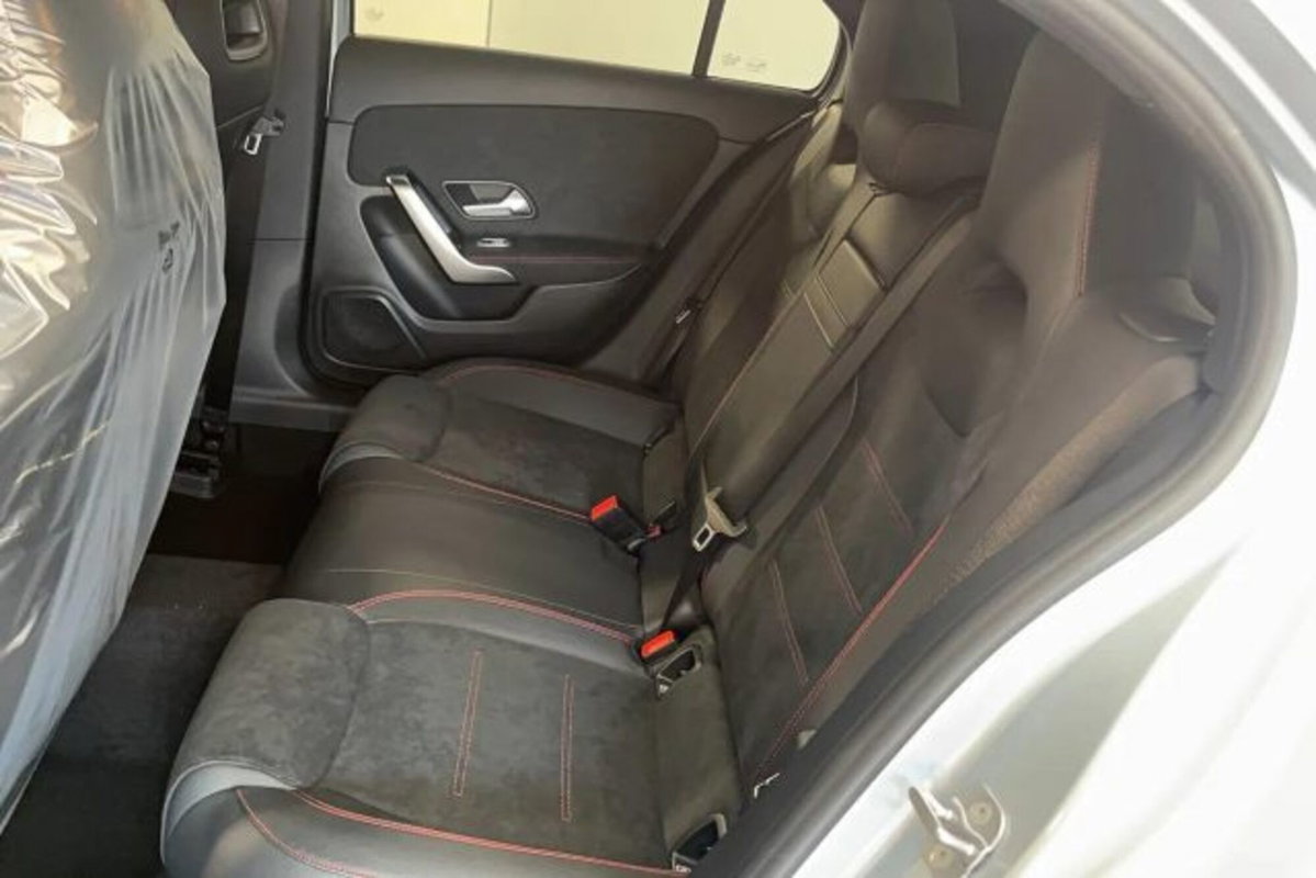 Mercedes-Benz CLA 200 d AMG Line Advanced Plus auto (19)