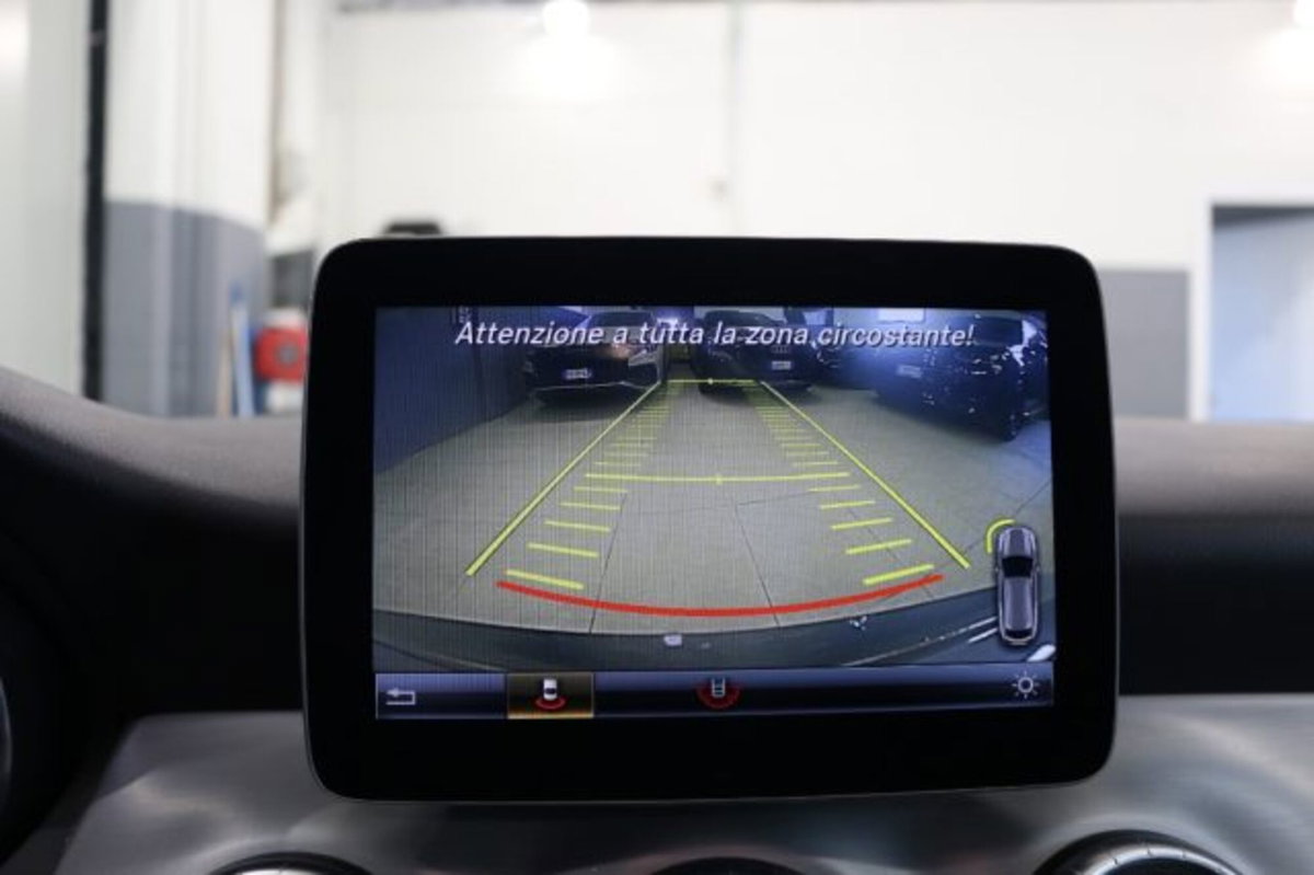 Mercedes-Benz CLA Shooting Brake 250 Premium (13)