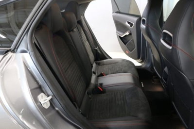 Mercedes-Benz CLA Shooting Brake 250 Premium (16)
