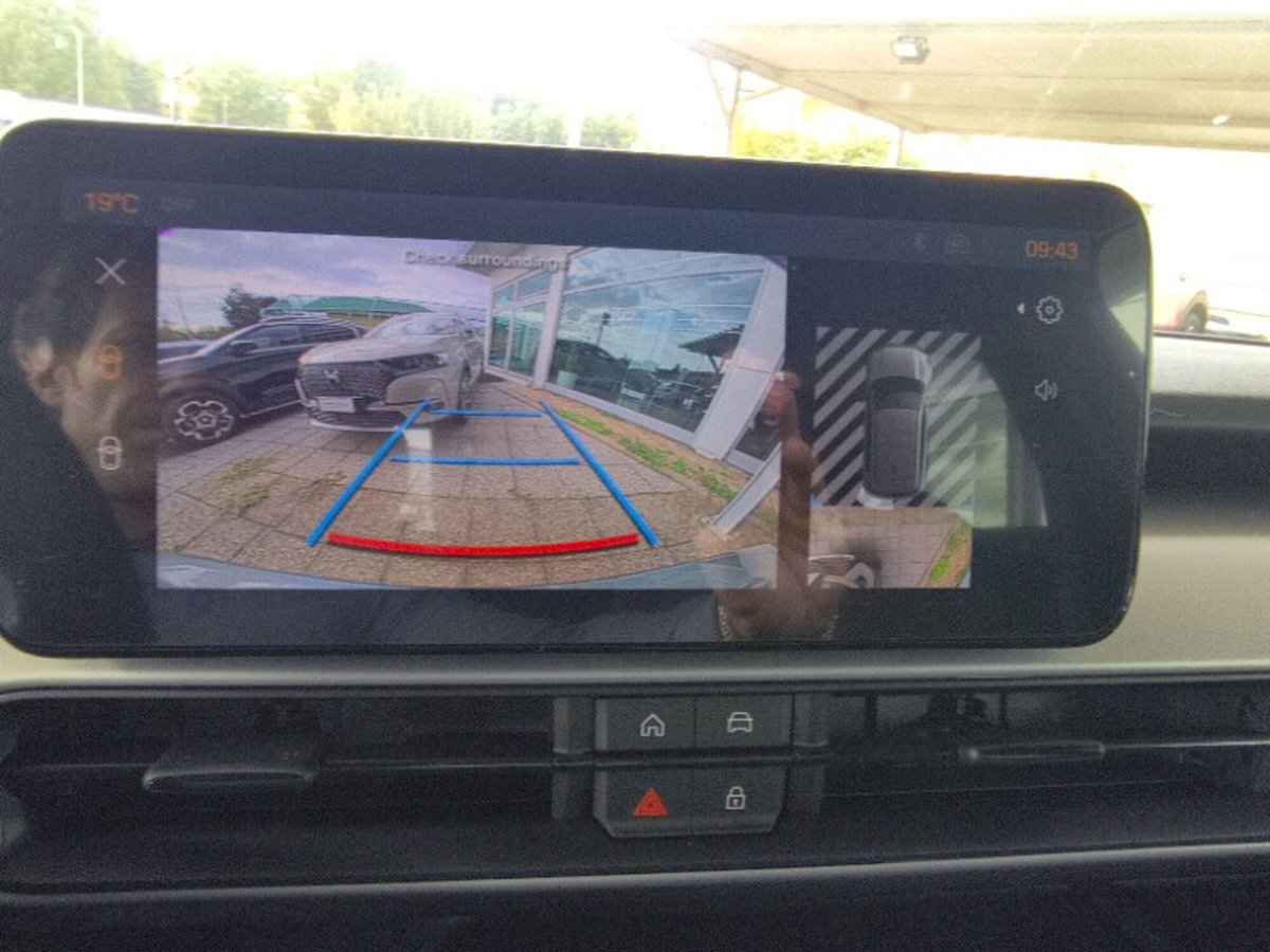 Jeep Avenger 1.2 turbo e-hybrid mhev Summit fwd 110cv edct6 (13)