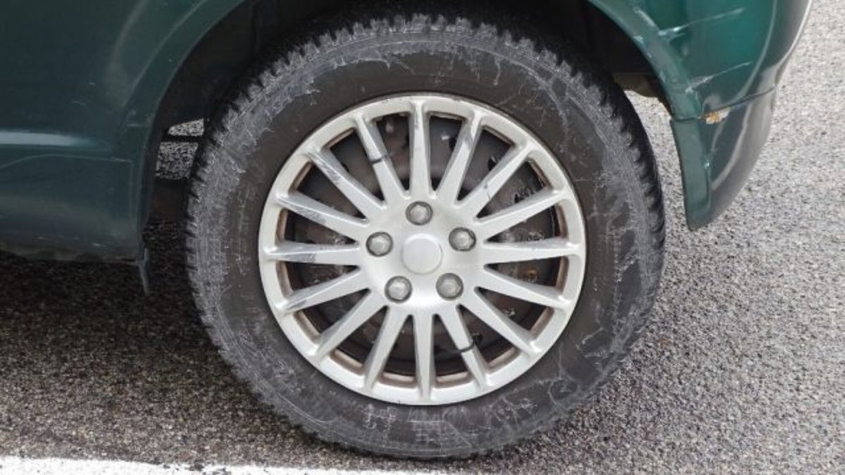 Toyota Yaris 16V cat 3 porte (17)