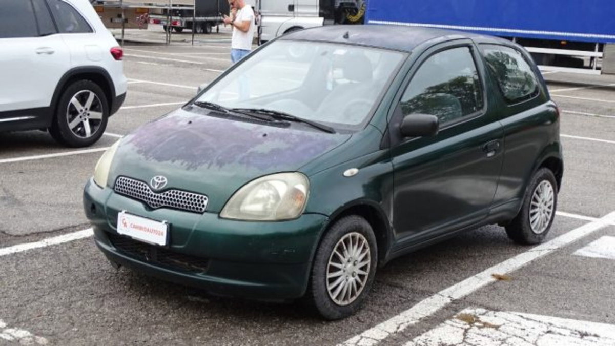 Toyota Yaris 16V cat 3 porte (3)