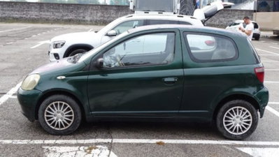 Toyota Yaris 16V cat 3 porte (4)