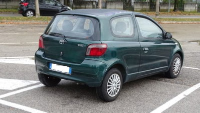 Toyota Yaris 16V cat 3 porte (7)
