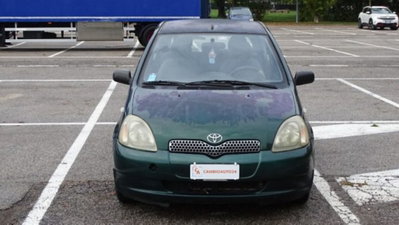 Toyota Yaris 16V cat 3 porte (9)