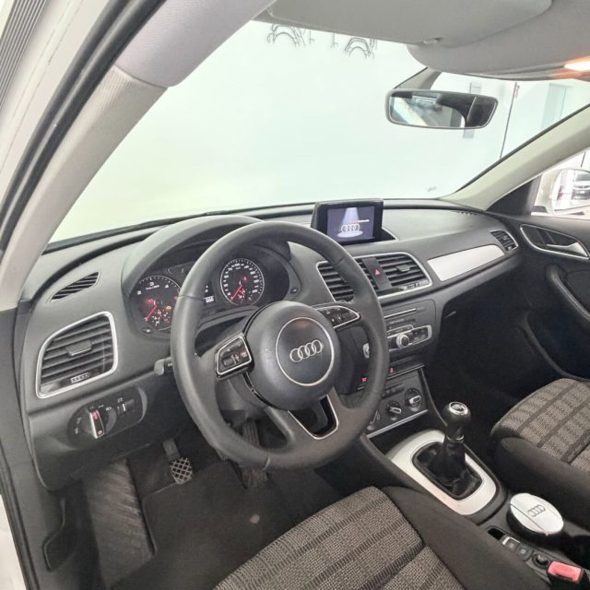 Audi Q3 2.0 TDI 150 CV Sport (10)