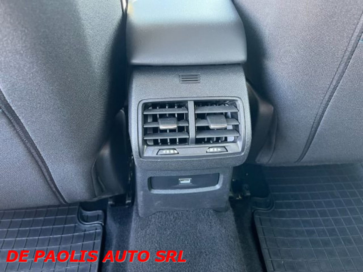 Citroen C4 BlueHDi 110 S&S Shine (10)