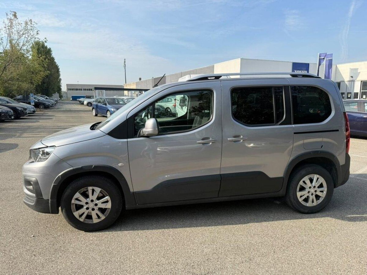 Peugeot Rifter Long 1.5 bluehdi GT 130cv eat8 (6)