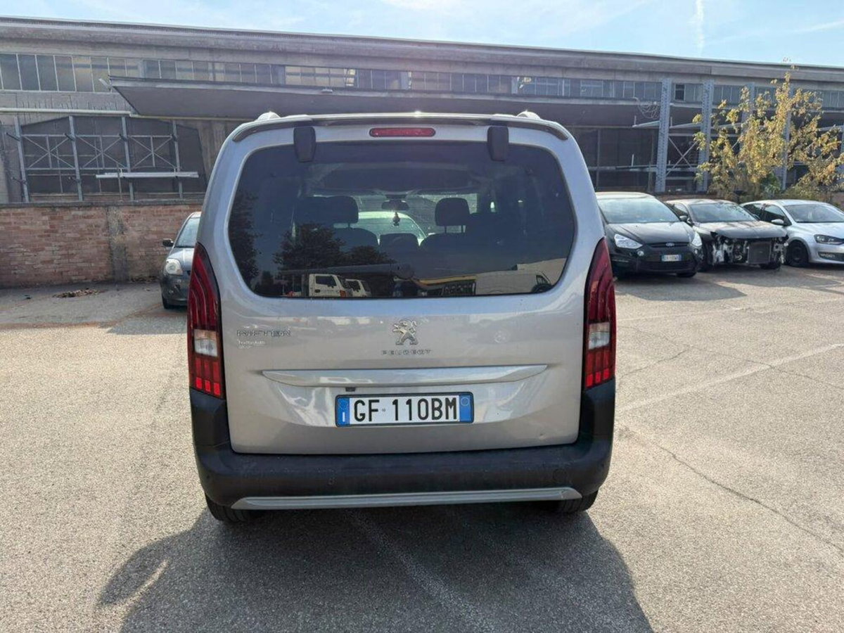 Peugeot Rifter Long 1.5 bluehdi GT 130cv eat8 (8)