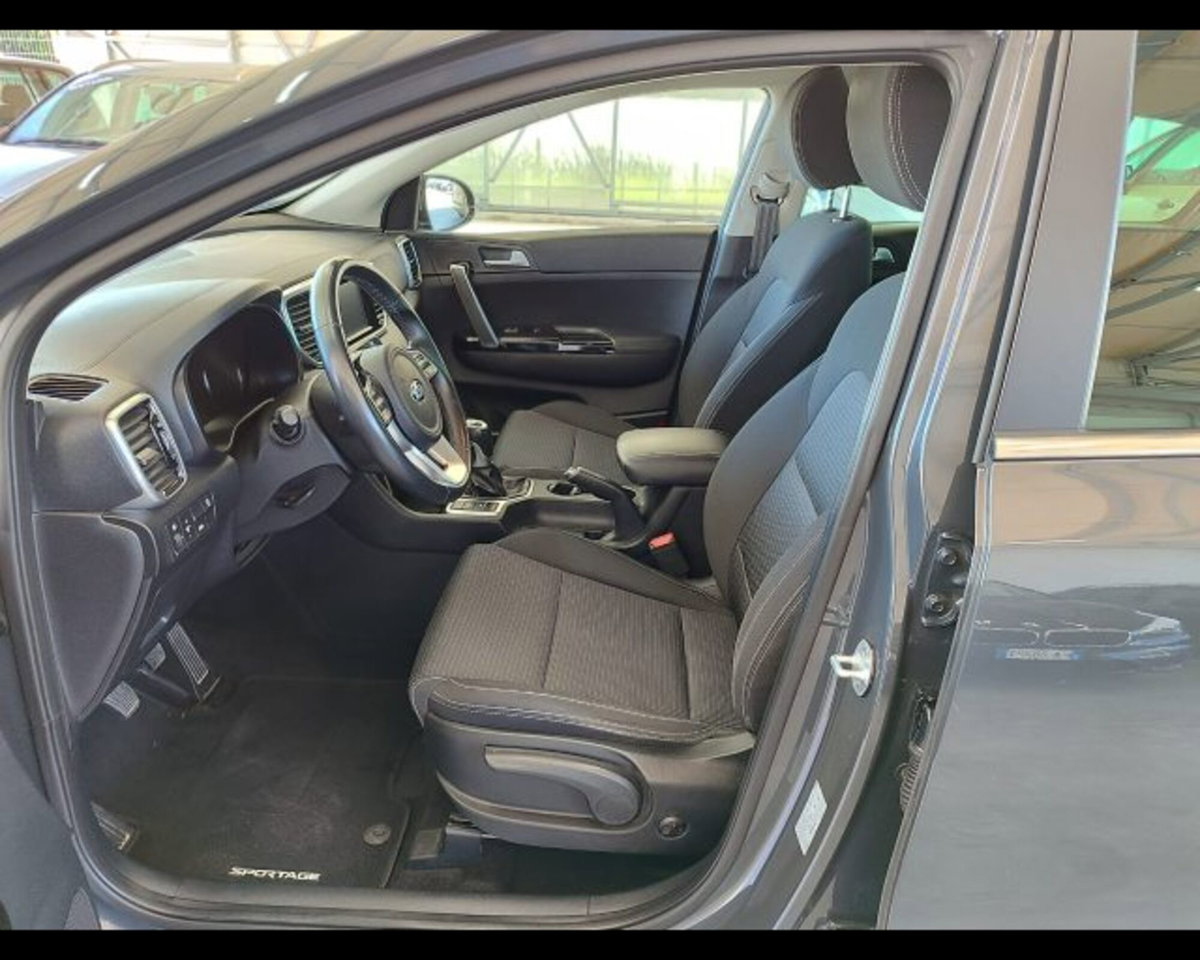 Kia Sportage 1.6 CRDI 115 CV 2WD Business Class (11)