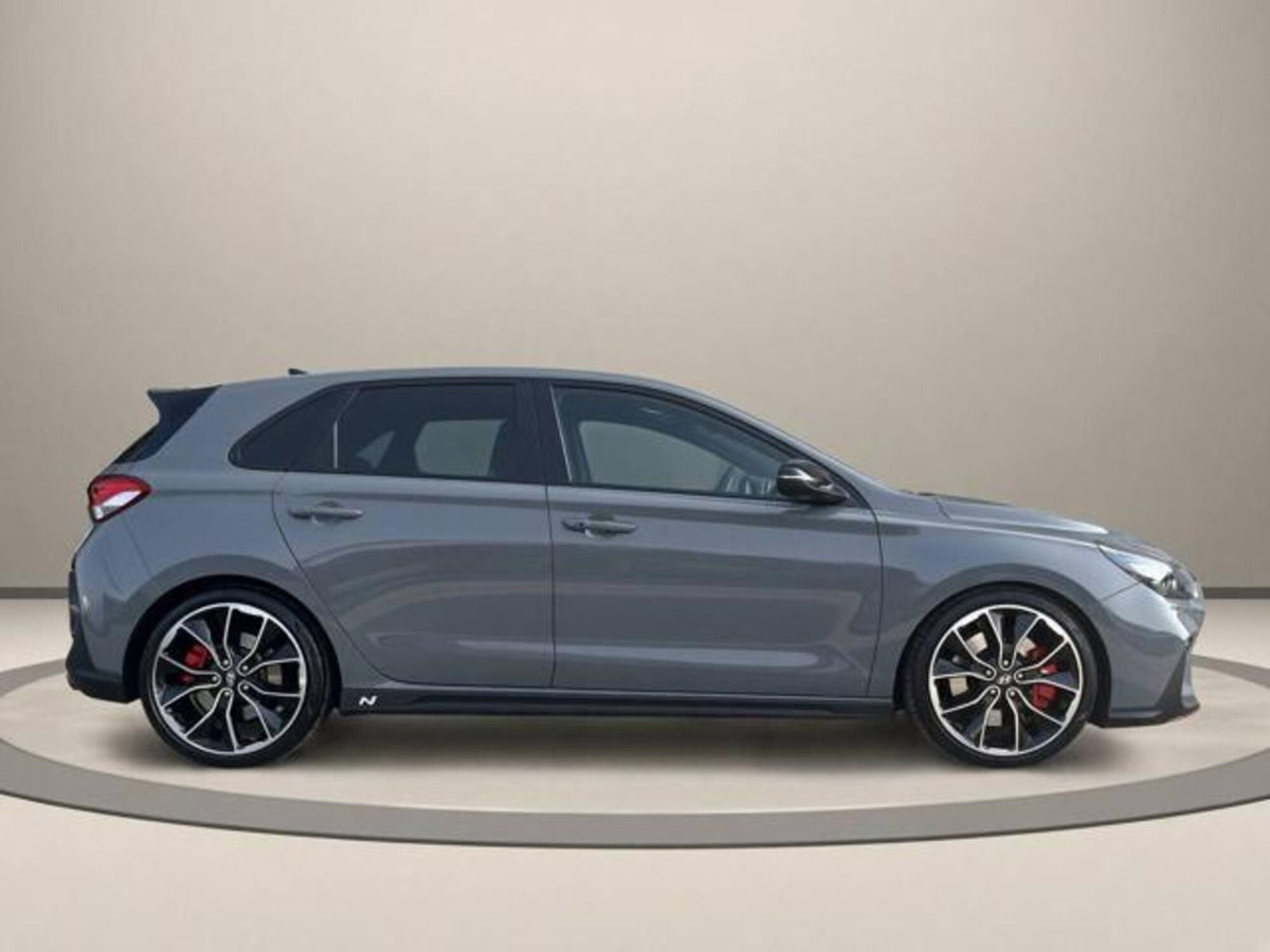 Hyundai i30 Fastback 2.0 T-GDI 275 CV N Performance (4)