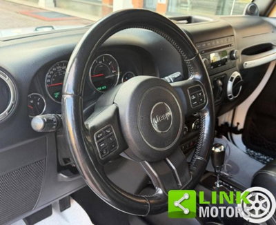 Jeep Wrangler Unlimited 2.8 CRD DPF Sahara Auto (11)