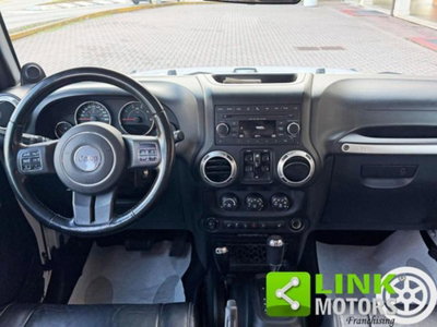 Jeep Wrangler Unlimited 2.8 CRD DPF Sahara Auto (17)