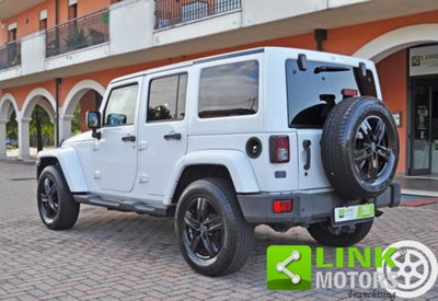 Jeep Wrangler Unlimited 2.8 CRD DPF Sahara Auto (3)