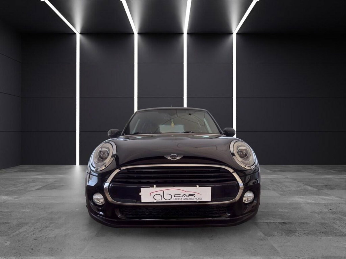 MINI Mini 1.5 Cooper D Boost 5 porte (2)