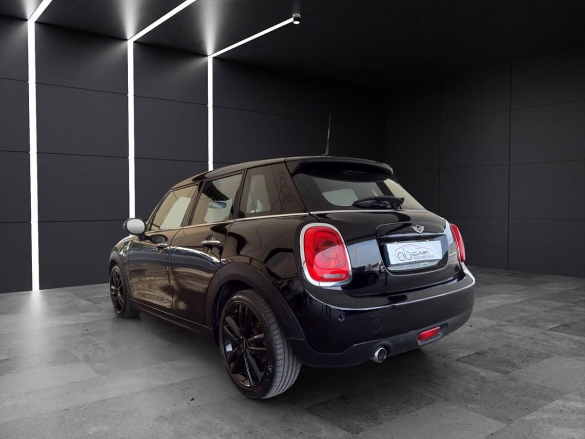 MINI Mini 1.5 Cooper D Boost 5 porte (4)