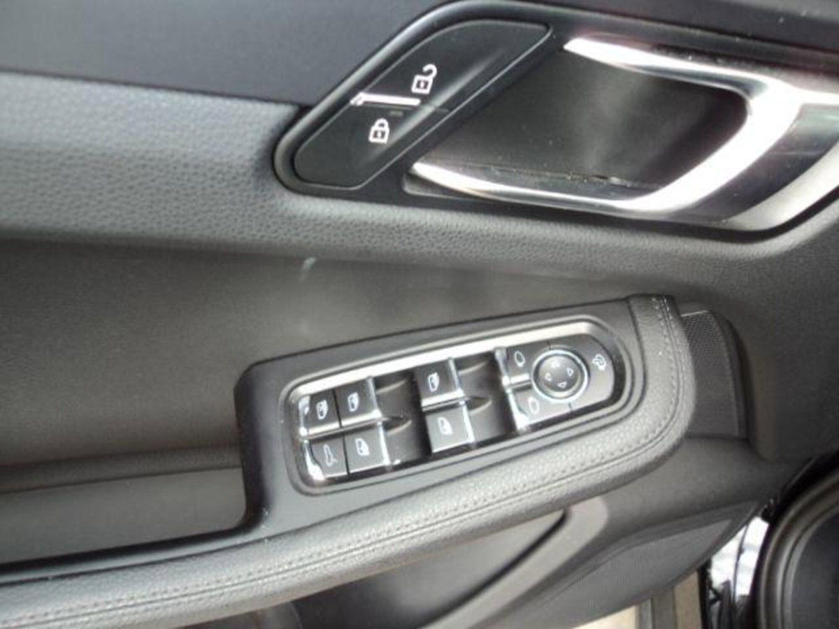 Porsche Macan 2.0 265cv pdk (12)
