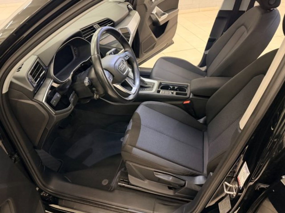 Audi Q3 35 TDI quattro S tronic Business Advanced (9)