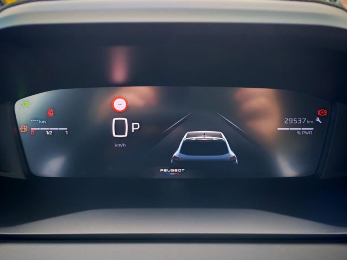 Peugeot 208 50 kWh Allure (11)