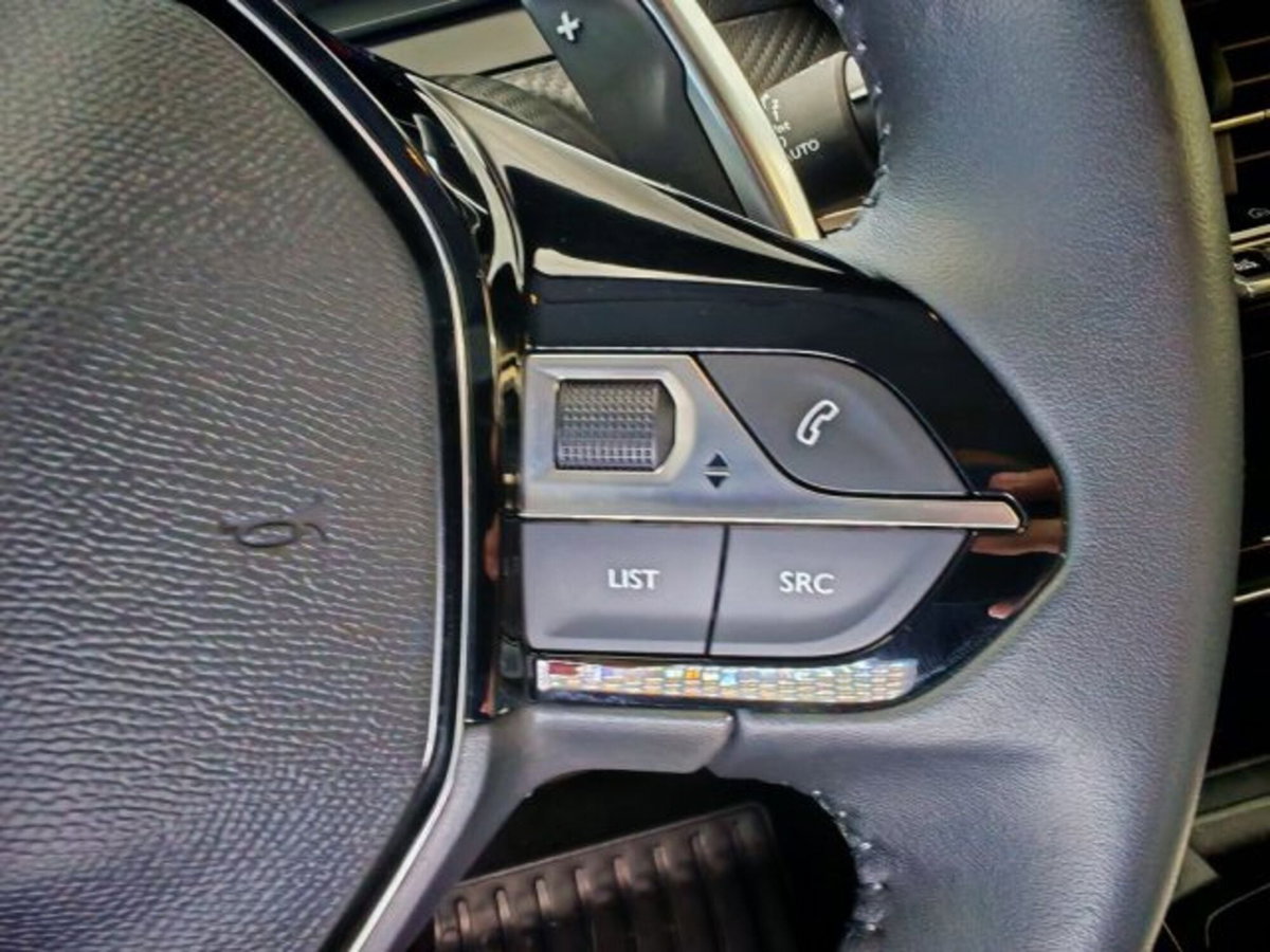 Peugeot 208 50 kWh Allure (14)