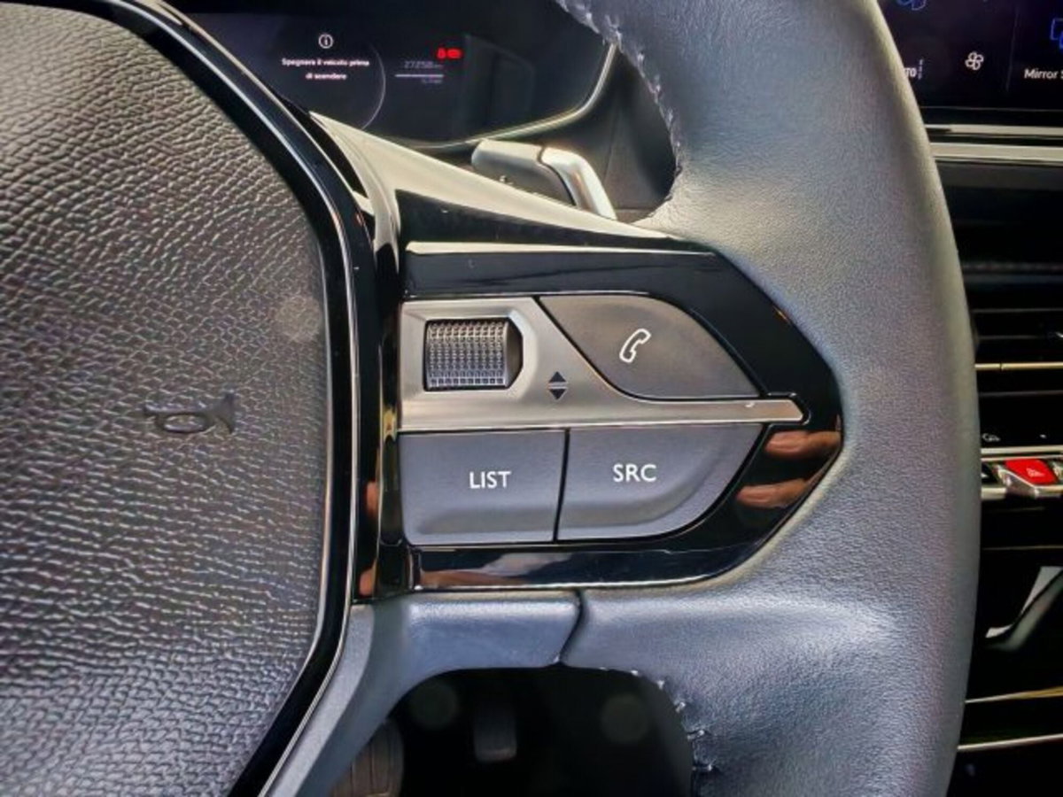 Peugeot 208 50 kWh Allure (14)