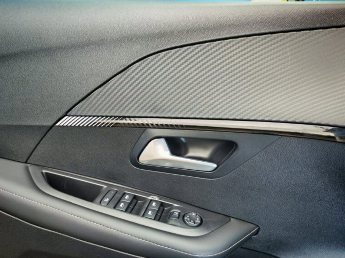 Peugeot 208 50 kWh Allure (15)