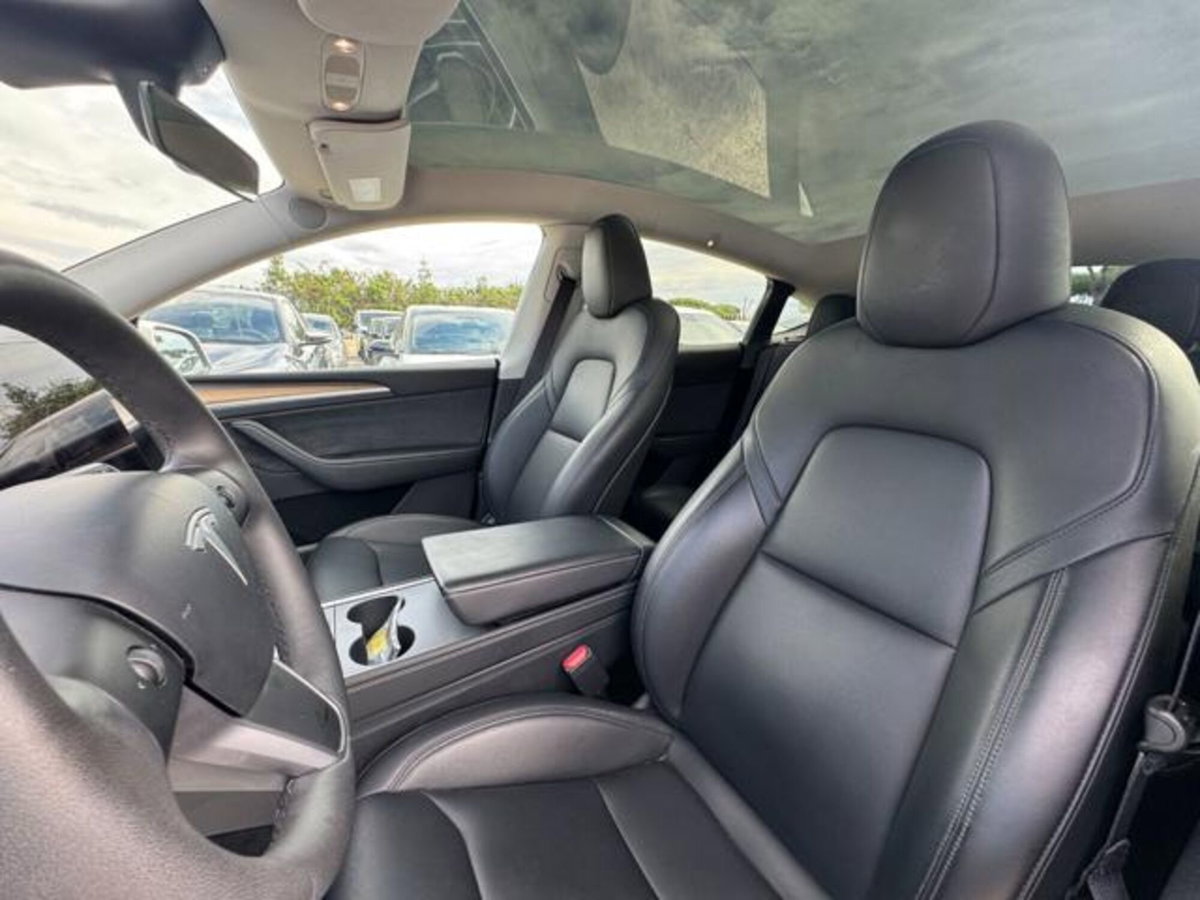 Tesla Model Y Long Range Dual Motor awd (8)
