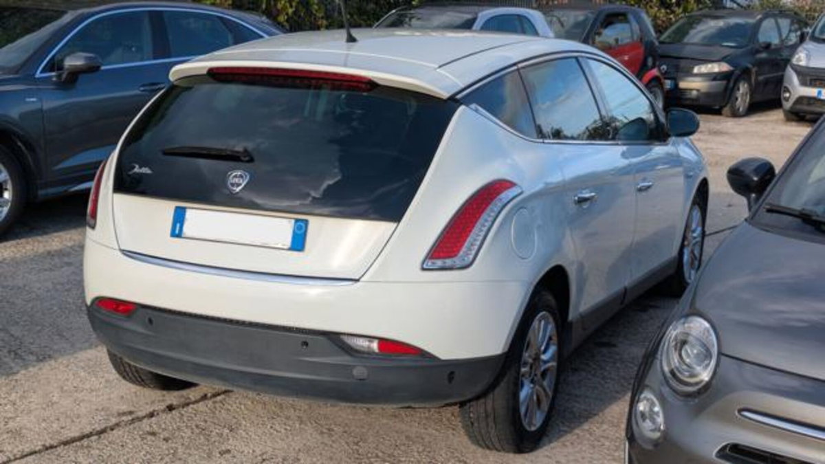 Lancia Delta 1.6 MJT DPF 105 CV Gold (4)