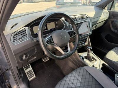 Volkswagen Tiguan 2.0 TDI 150 CV SCR DSG 4MOTION R-Line (11)