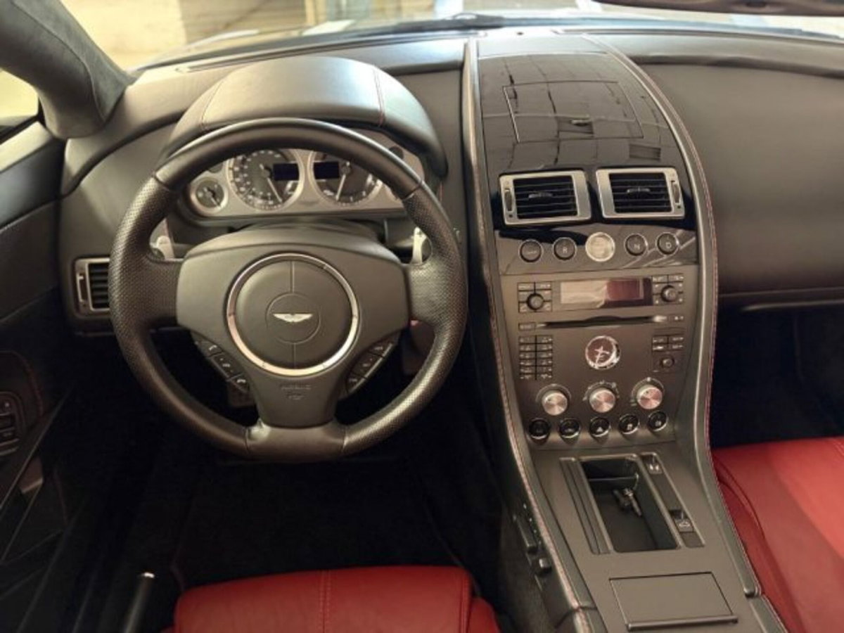 Aston Martin V8 Vantage Cabrio V8 Vantage Roadster (13)