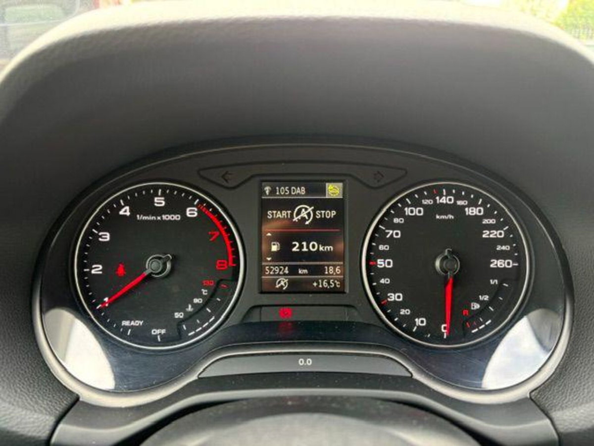 Audi Q2 Q2 30 TFSI Business (10)