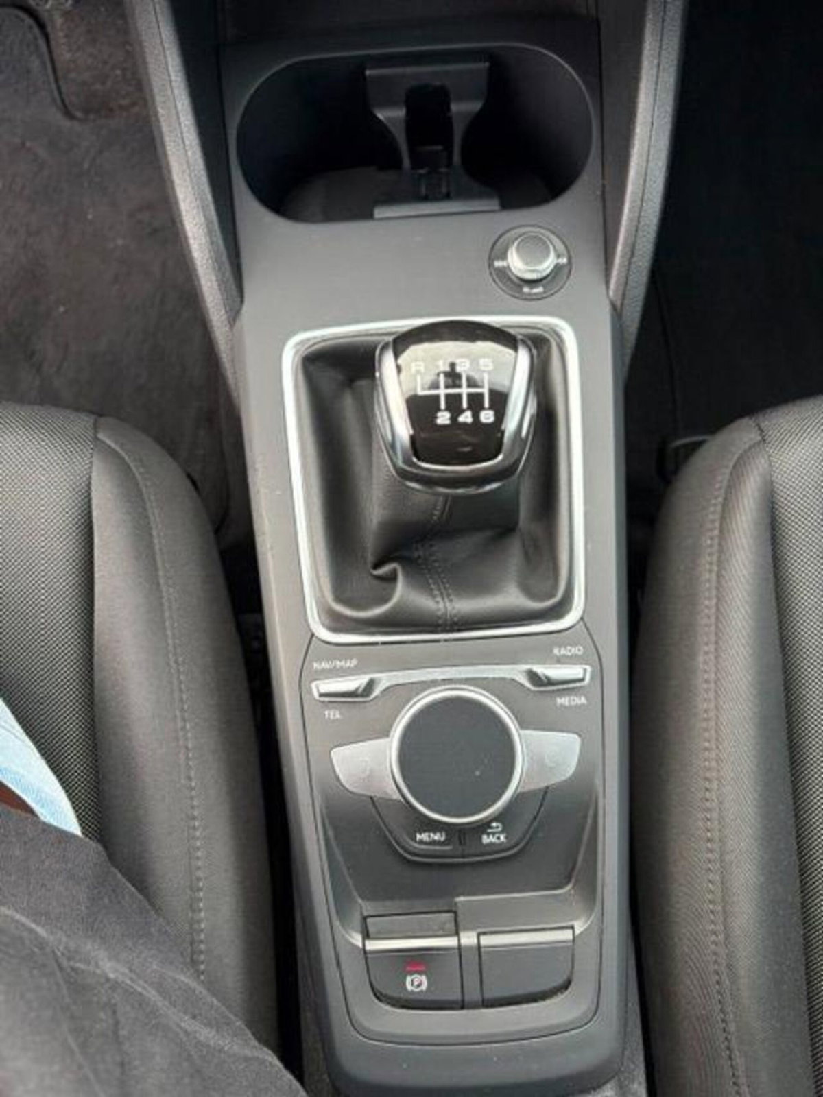 Audi Q2 Q2 30 TFSI Business (15)