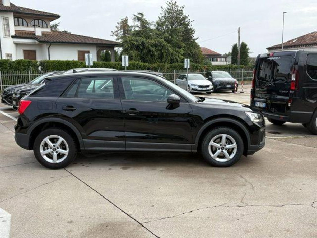 Audi Q2 Q2 30 TFSI Business (4)