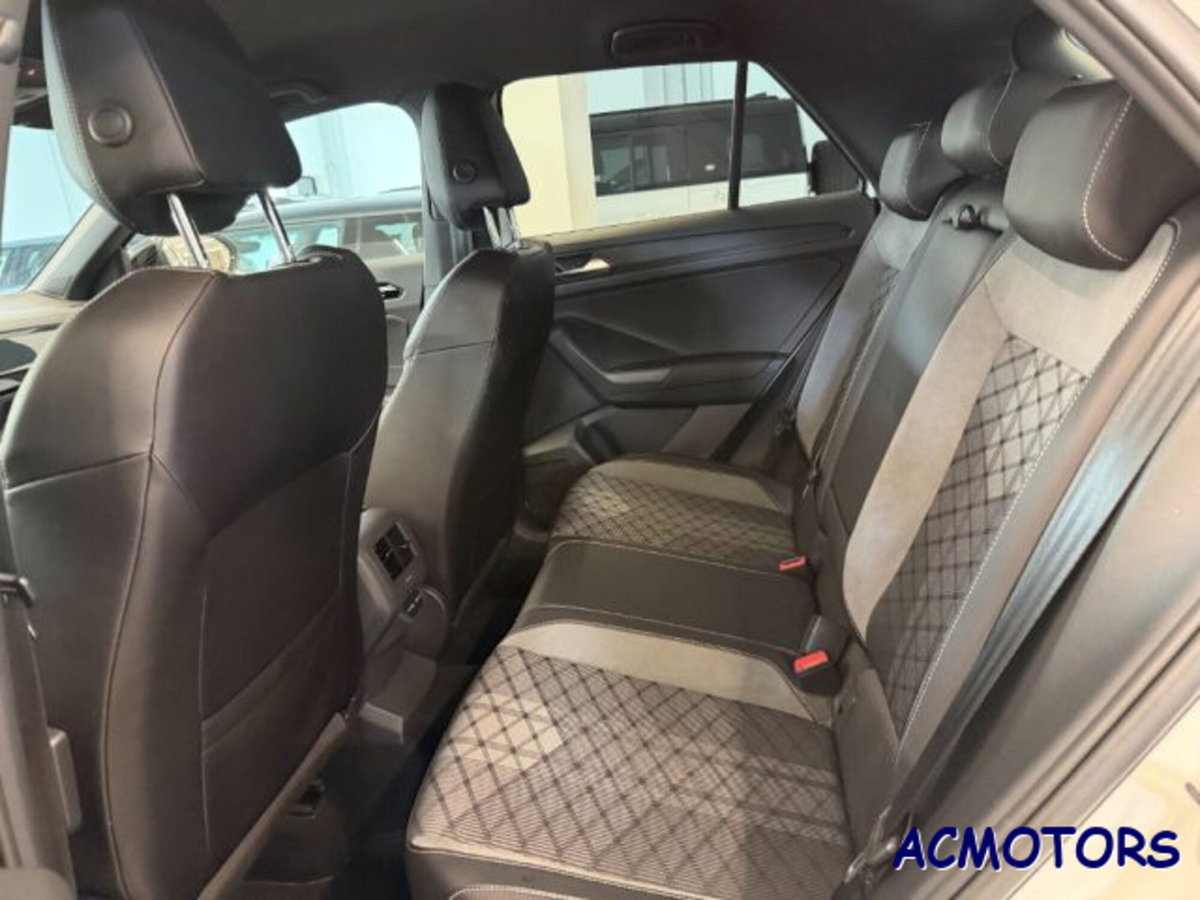 Volkswagen T-Roc 1.5 tsi R-Line dsg (10)