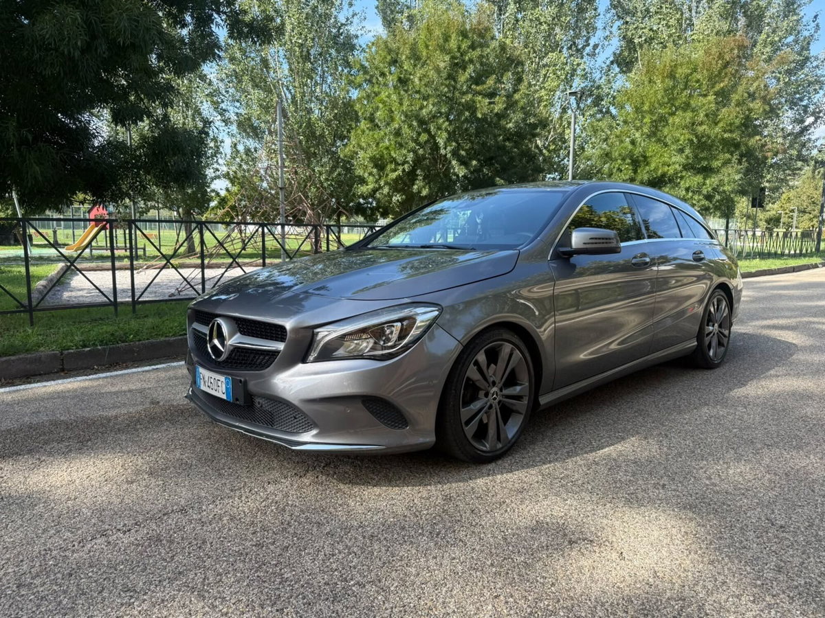 Mercedes-Benz CLA Shooting Brake 200 d Automatic Premium