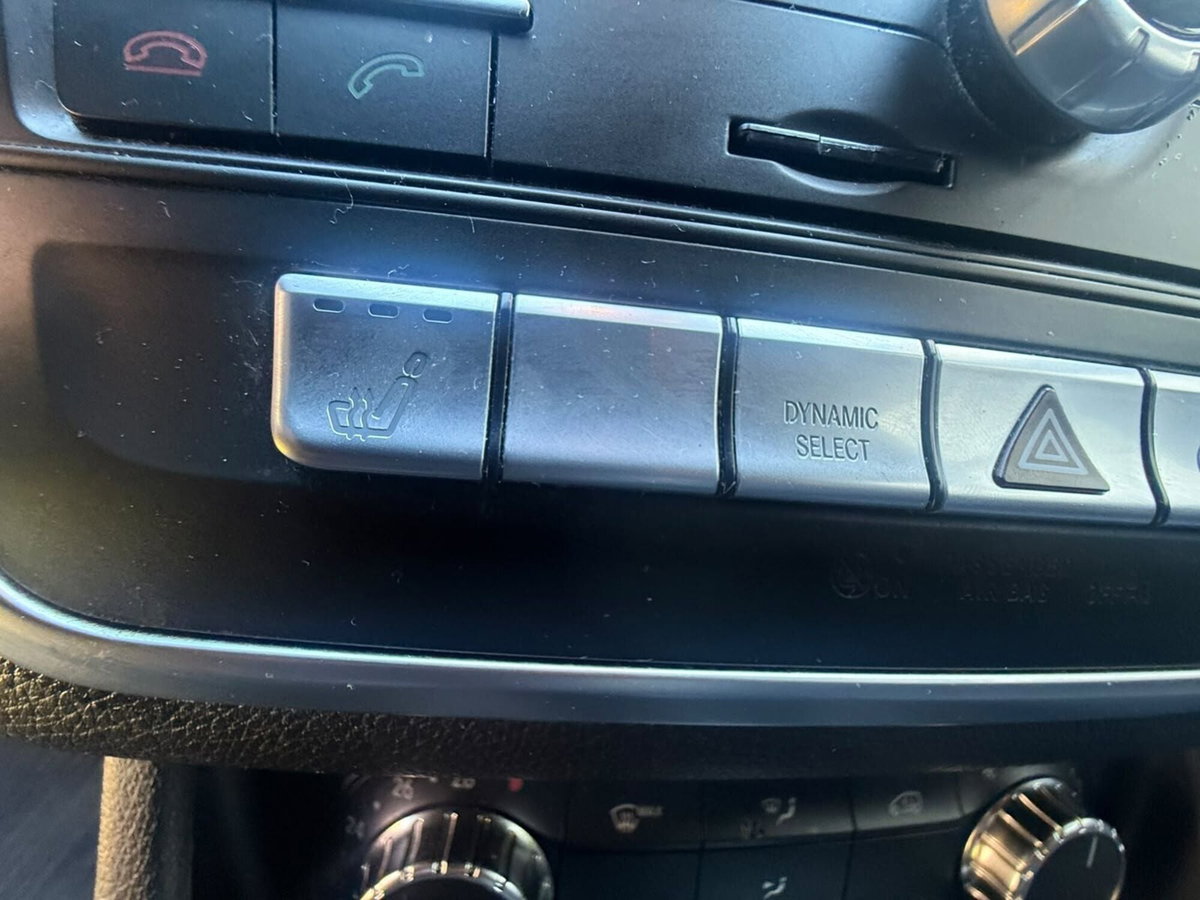 Mercedes-Benz CLA Shooting Brake 200 d Automatic Premium (10)