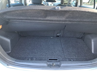 Toyota Yaris 1.3 5 porte Sol (20)