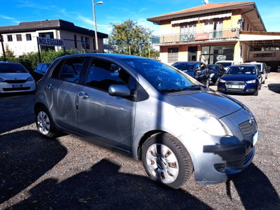 Toyota Yaris 1.3 5 porte Sol (6)