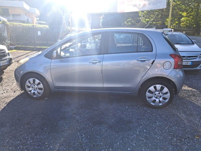 Toyota Yaris 1.3 5 porte Sol (8)