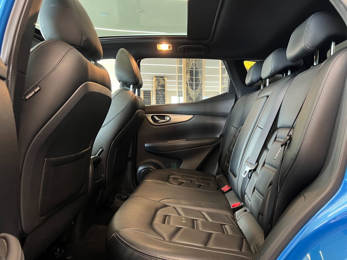 Nissan Qashqai 1.6 dCi 2WD Tekna (11)
