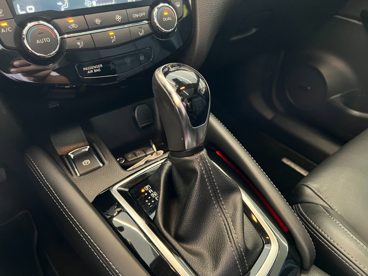 Nissan Qashqai 1.6 dCi 2WD Tekna (14)