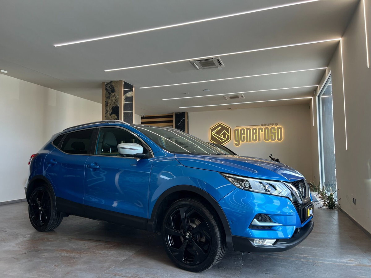 Nissan Qashqai 1.6 dCi 2WD Tekna (2)