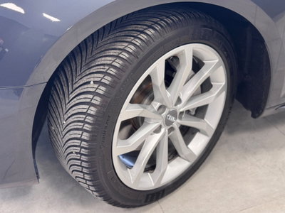 Audi A4 Avant 2.0 TDI 190 CV ultra S tronic Sport (13)