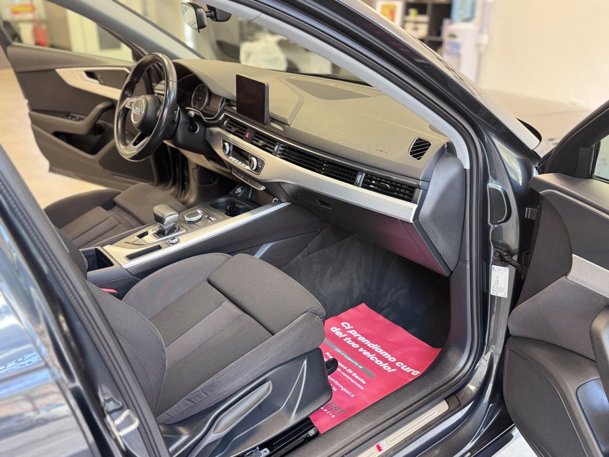 Audi A4 Avant 2.0 TDI 190 CV ultra S tronic Sport (6)