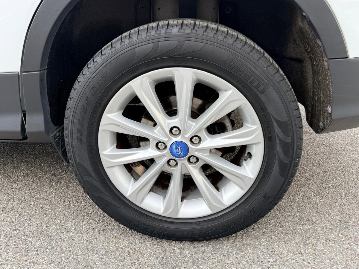 Ford Kuga 2.0 TDCI 150 CV S&S 4WD Titanium X (6)