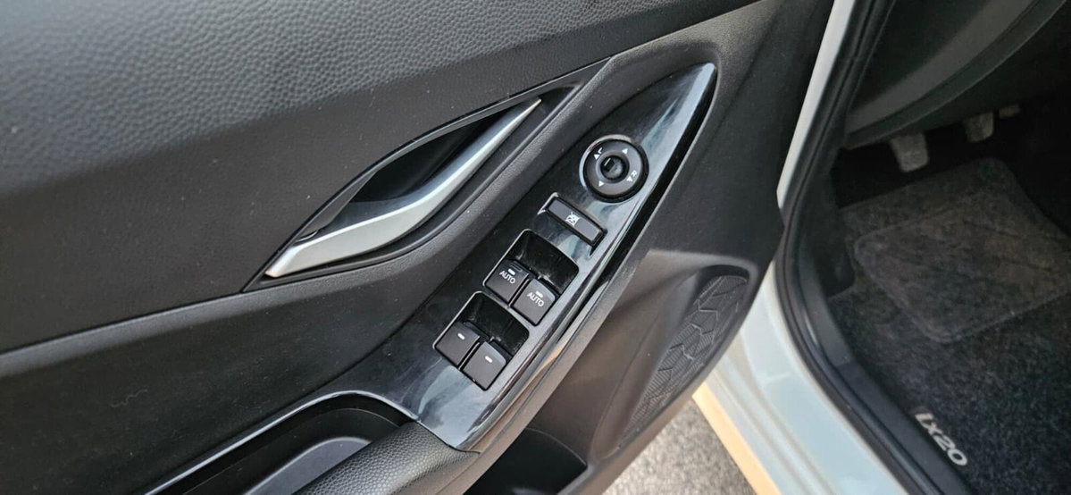 Hyundai ix20 1.4 90 CV Econext Comfort (13)