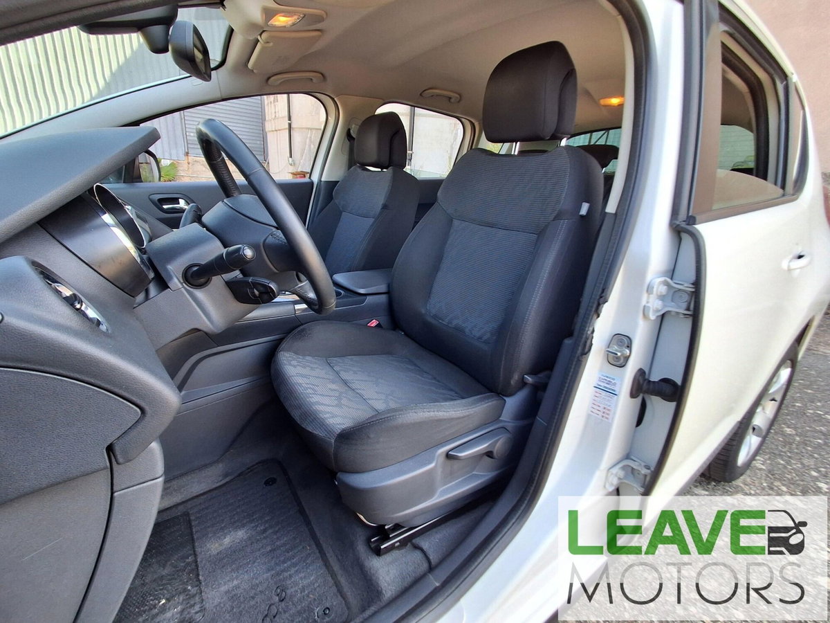 Peugeot 3008 1.6 HDi 112CV Premium (13)