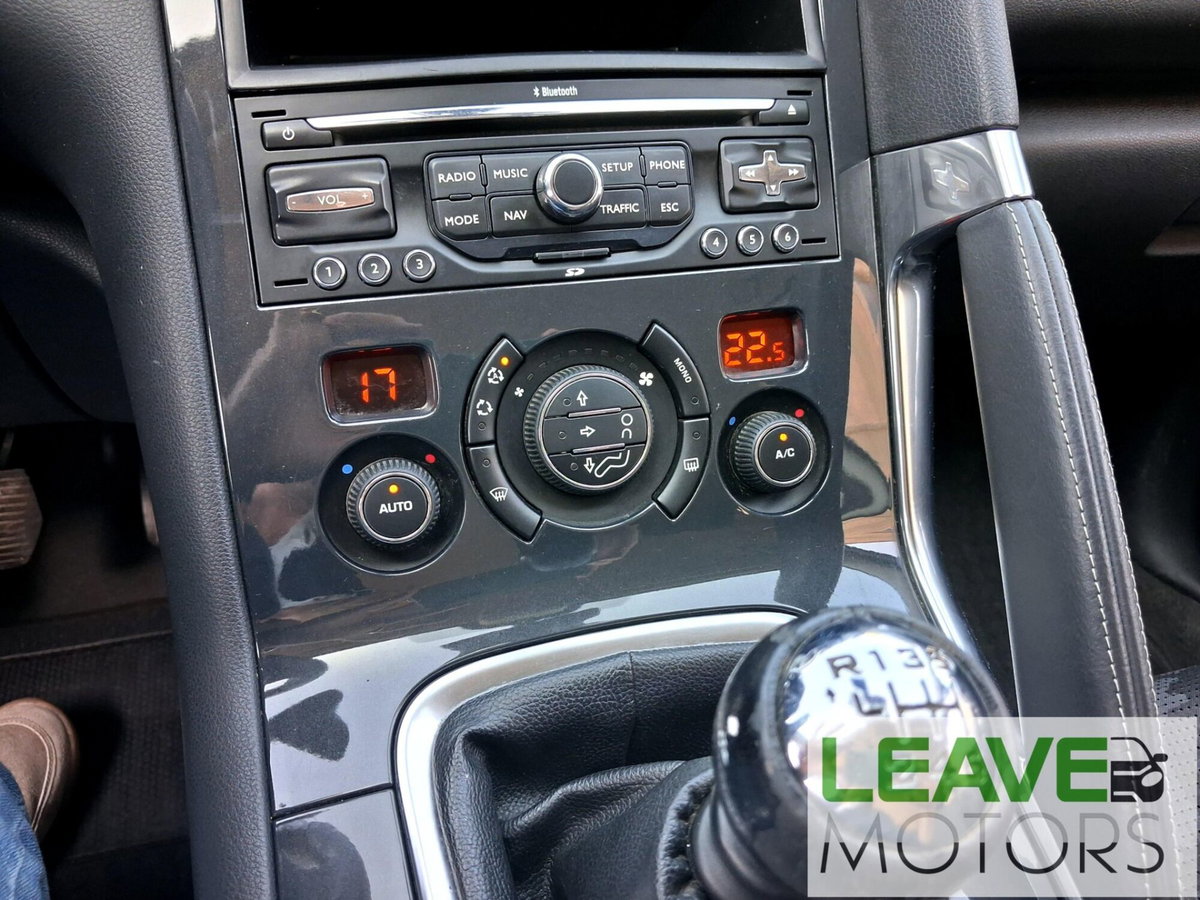 Peugeot 3008 1.6 HDi 112CV Premium (16)