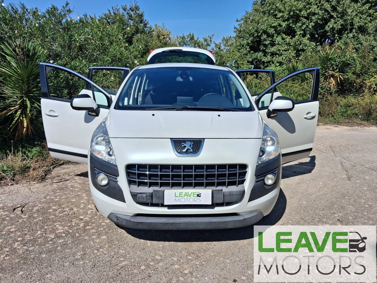 Peugeot 3008 1.6 HDi 112CV Premium (2)