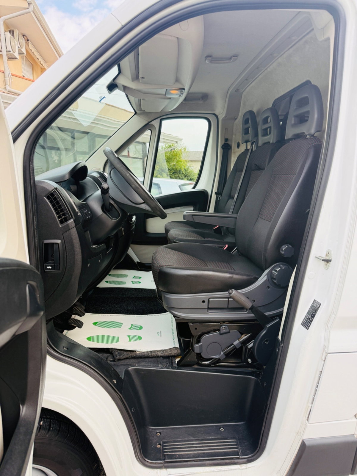 Peugeot Boxer Furgone 330 2.2 HDi/130CV FAP PM-TN Furgone (12)
